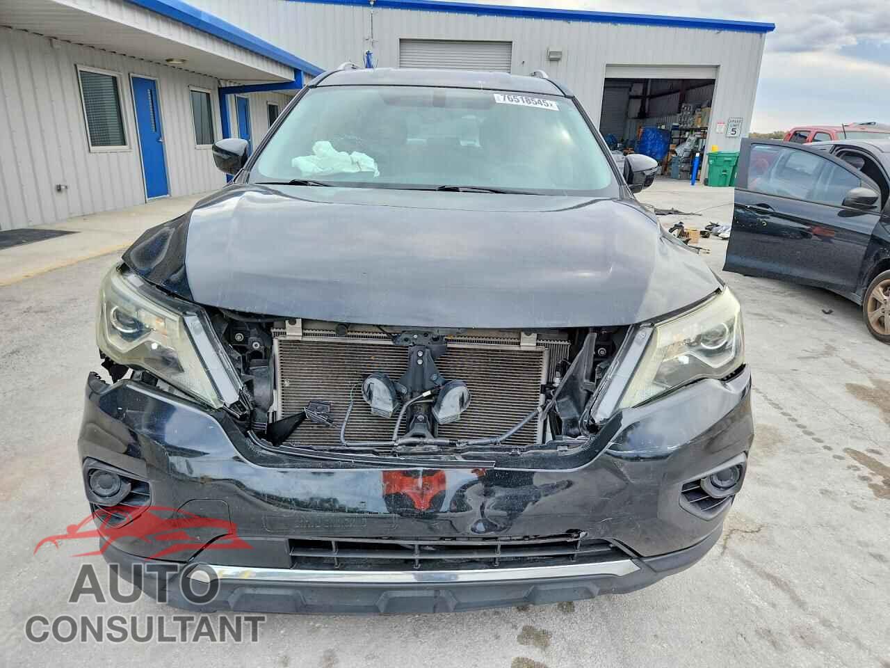 NISSAN PATHFINDER 2017 - 5N1DR2MN8HC679062