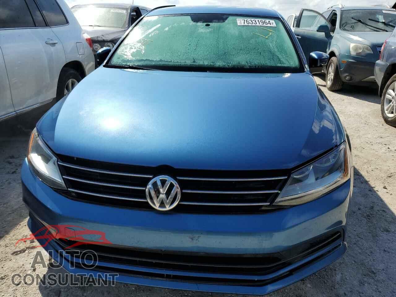 VOLKSWAGEN JETTA 2017 - 3VW2B7AJ7HM317377