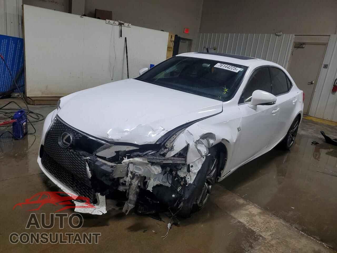 LEXUS IS 2015 - JTHCF1D23F5024767