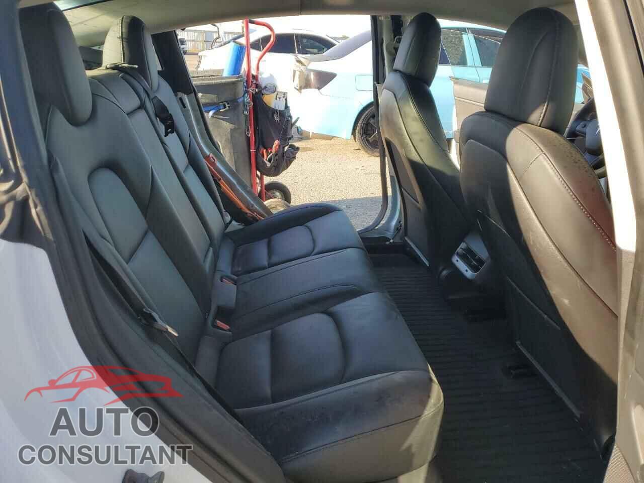 TESLA MODEL 3 2020 - 5YJ3E1EC4LF586988