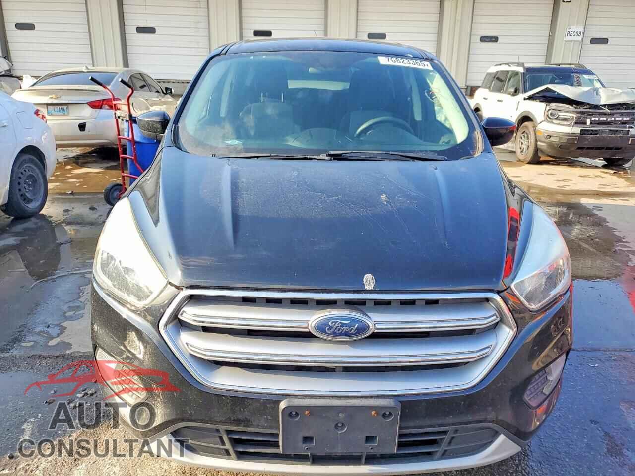 FORD ESCAPE 2017 - 1FMCU9GD9HUB57203