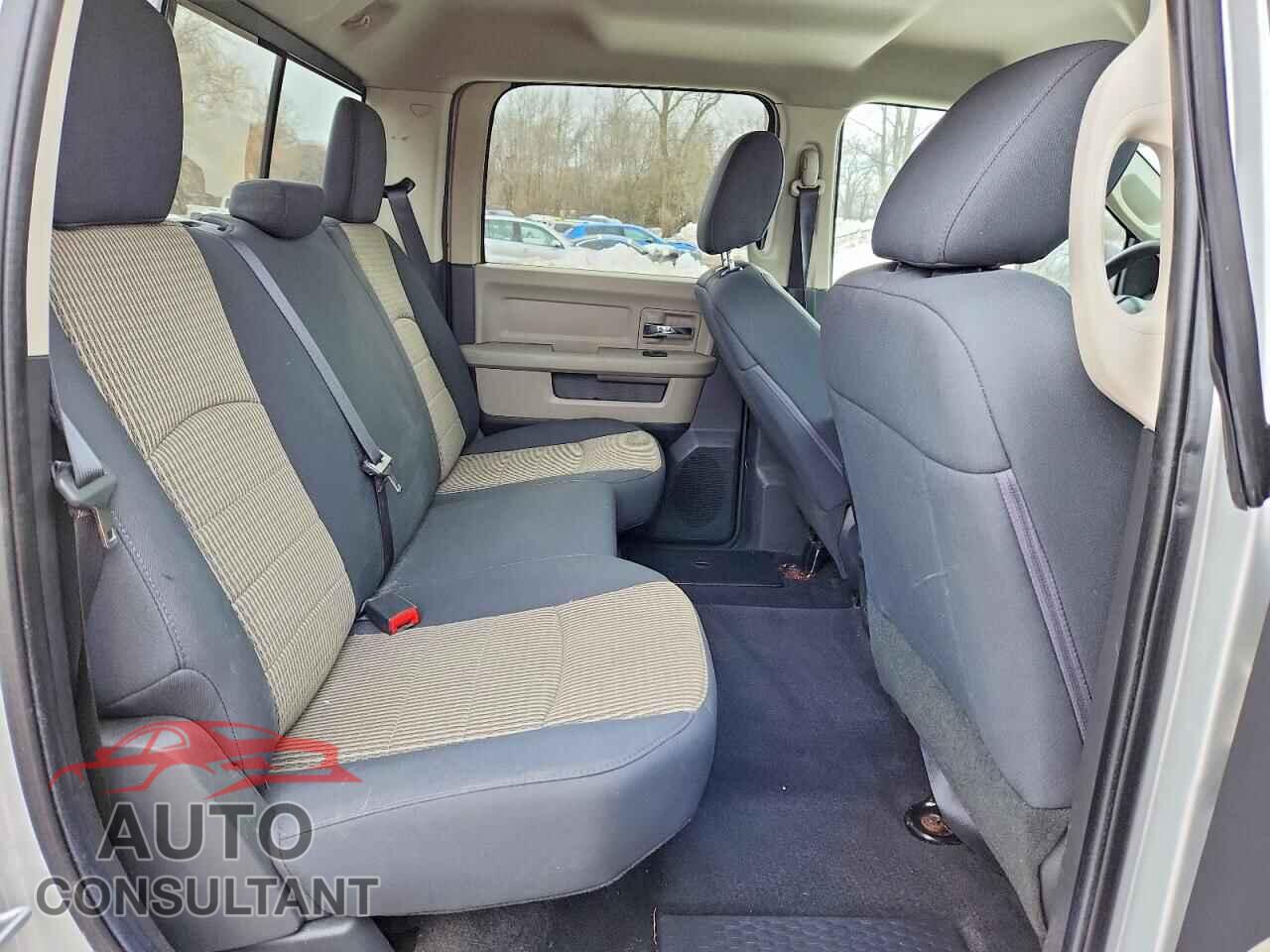 DODGE RAM 1500 2012 - 1C6RD7LT4CS211549