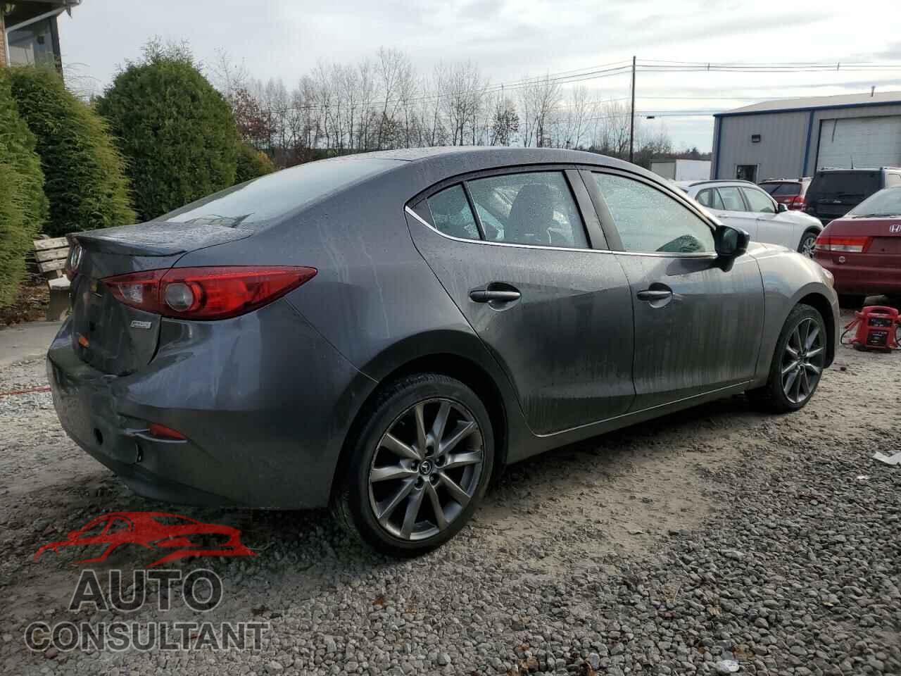 MAZDA 3 2018 - 3MZBN1V33JM170609