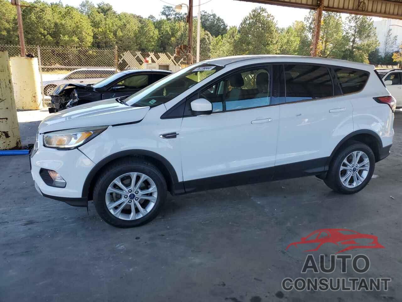 FORD ESCAPE 2017 - 1FMCU0GD7HUE75607