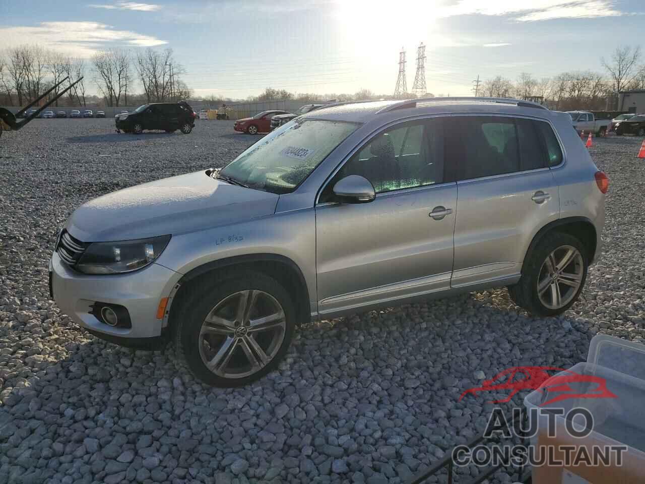 VOLKSWAGEN TIGUAN 2016 - WVGAV7AX9GW087345