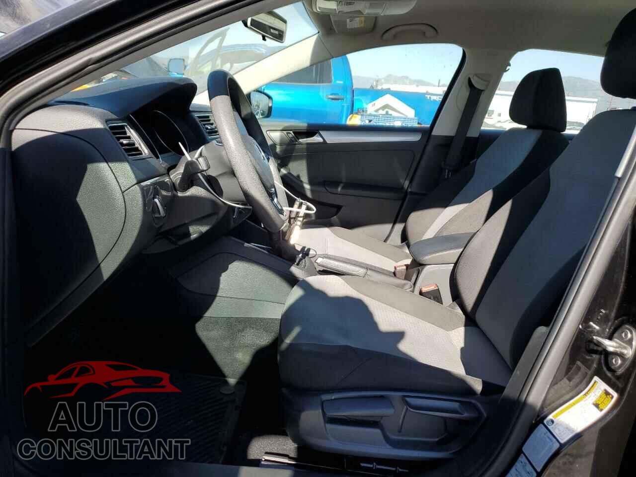 VOLKSWAGEN JETTA 2017 - 3VW2B7AJ6HM389476
