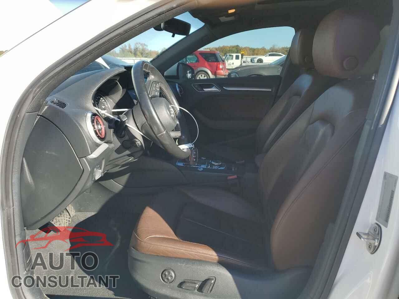 AUDI A3 2017 - WAUAUGFF9H1051366