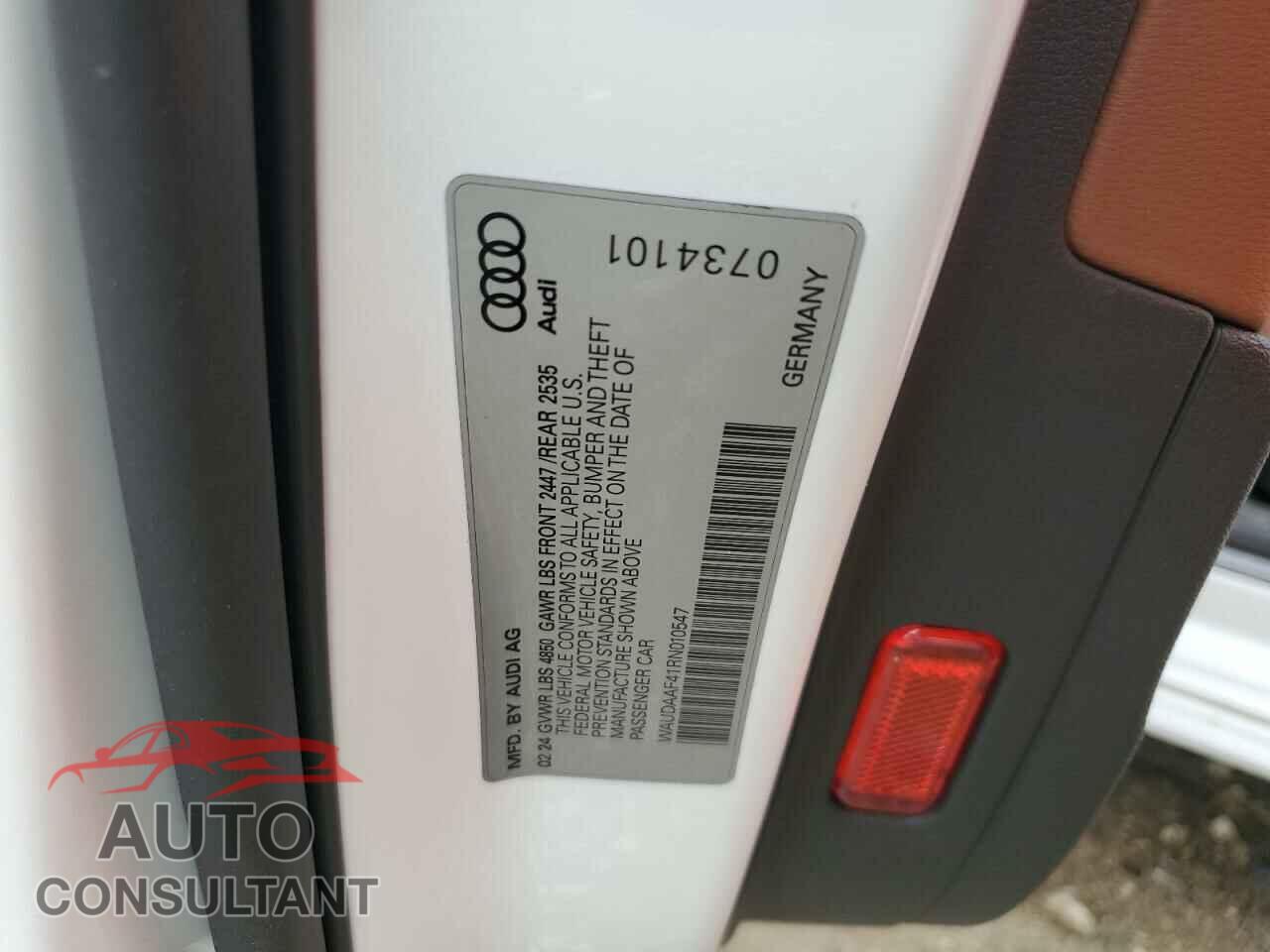 AUDI A4 2024 - WAUDAAF41RN010547