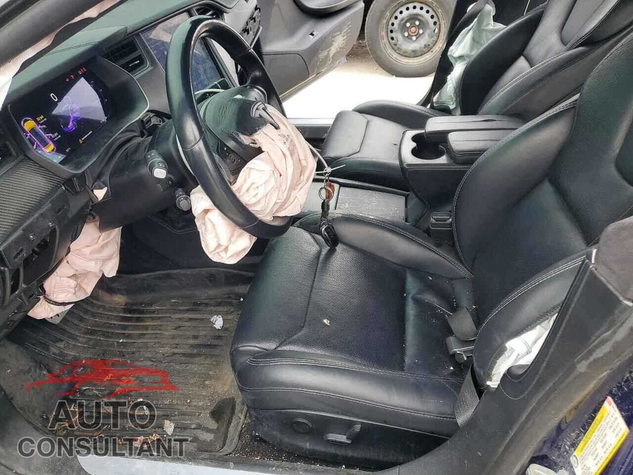 TESLA MODEL S 2018 - 5YJSA1E44JF300182