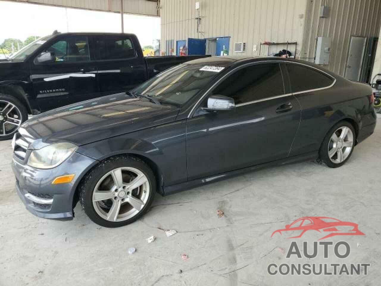 MERCEDES-BENZ C-CLASS 2014 - WDDGJ4HB0EG325132