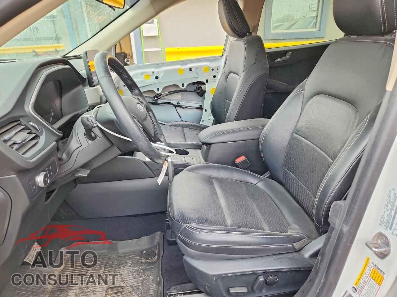 FORD ESCAPE 2020 - 1FMCU0H67LUA32639