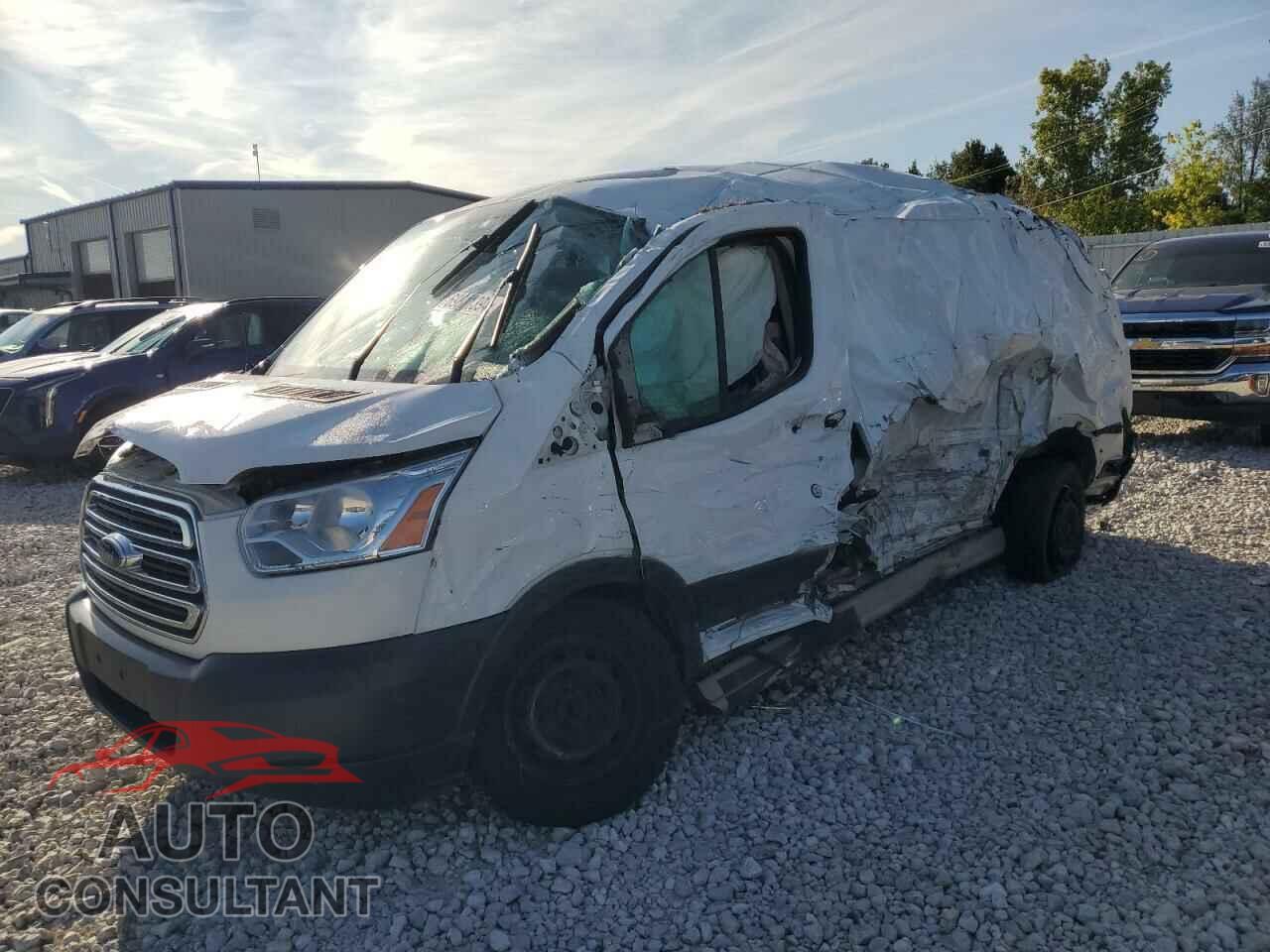 FORD TRANSIT 2017 - 1FTYR1ZM1HKB29563