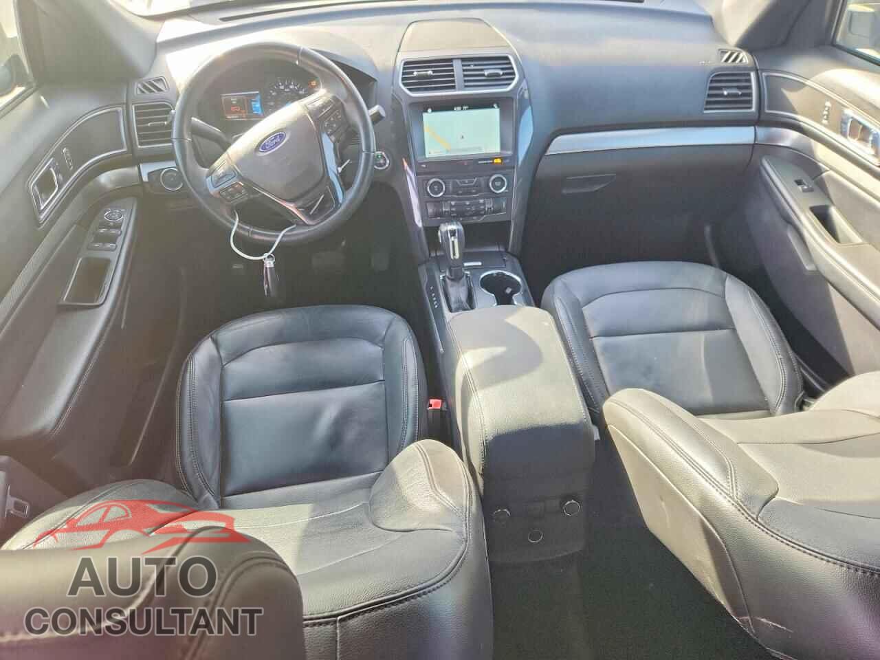 FORD EXPLORER 2018 - 1FM5K7D8XJGB99135