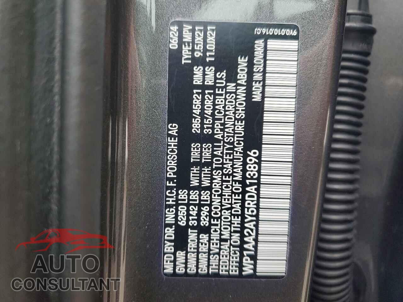 PORSCHE CAYENNE 2024 - WP1AA2AY5RDA13896