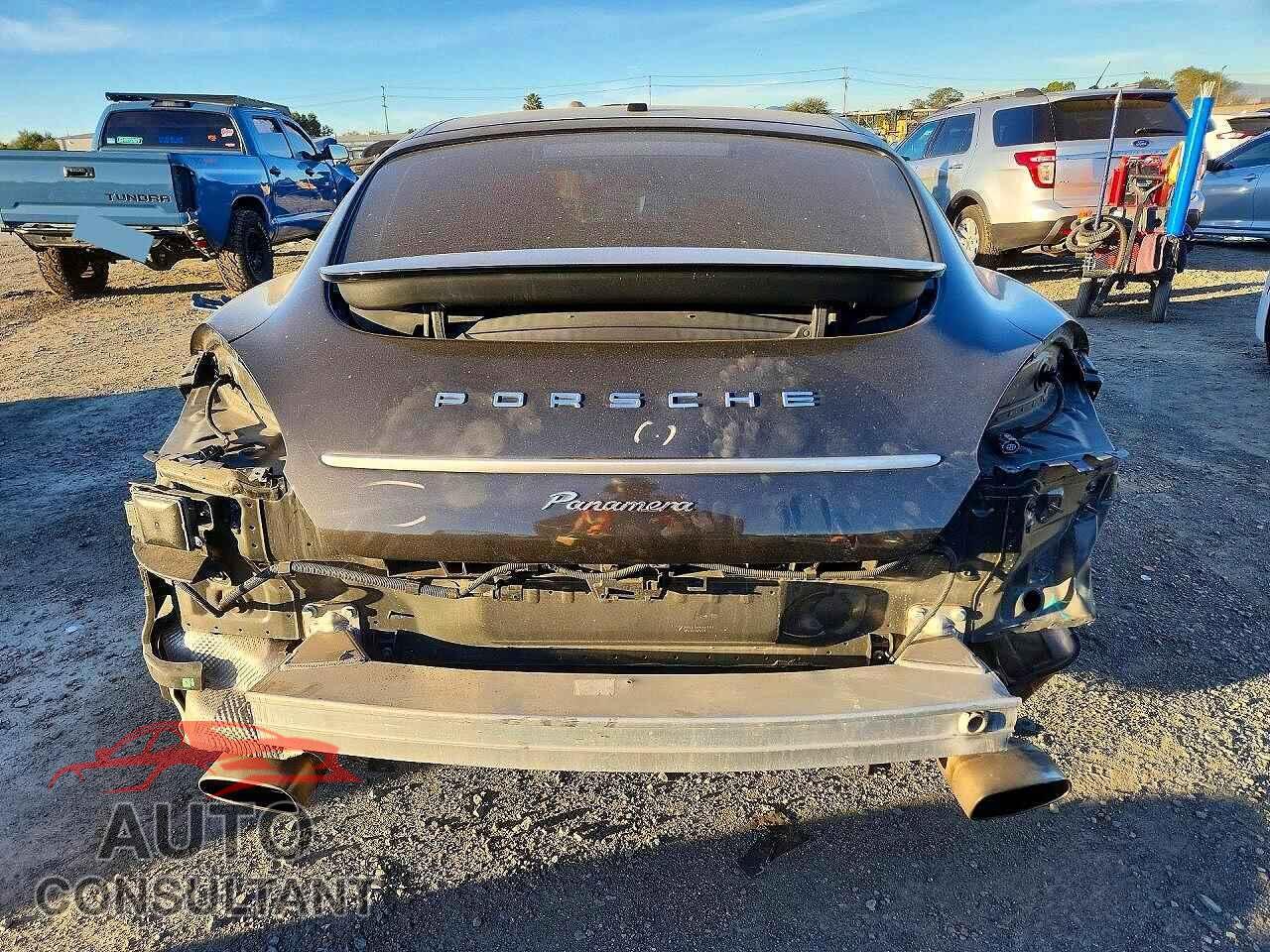 PORSCHE PANAMERA 2013 - WP0AA2A76DL015597