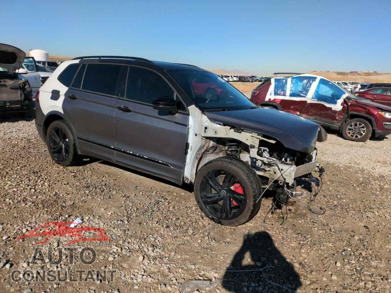 VOLKSWAGEN TIGUAN 2021 - 3VV2B7AX2MM016910