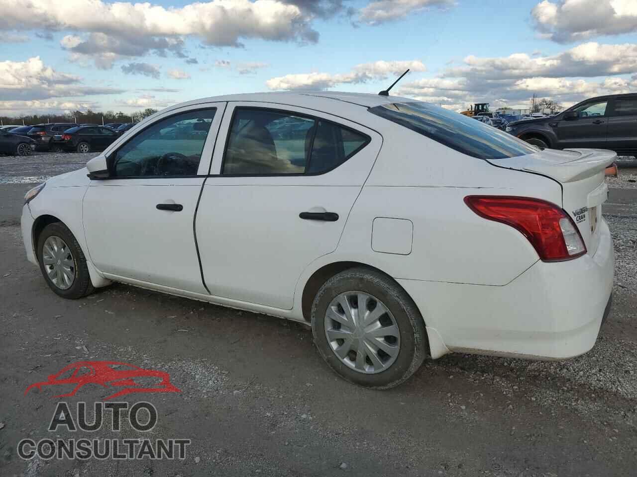 NISSAN VERSA 2017 - 3N1CN7AP3HL849513