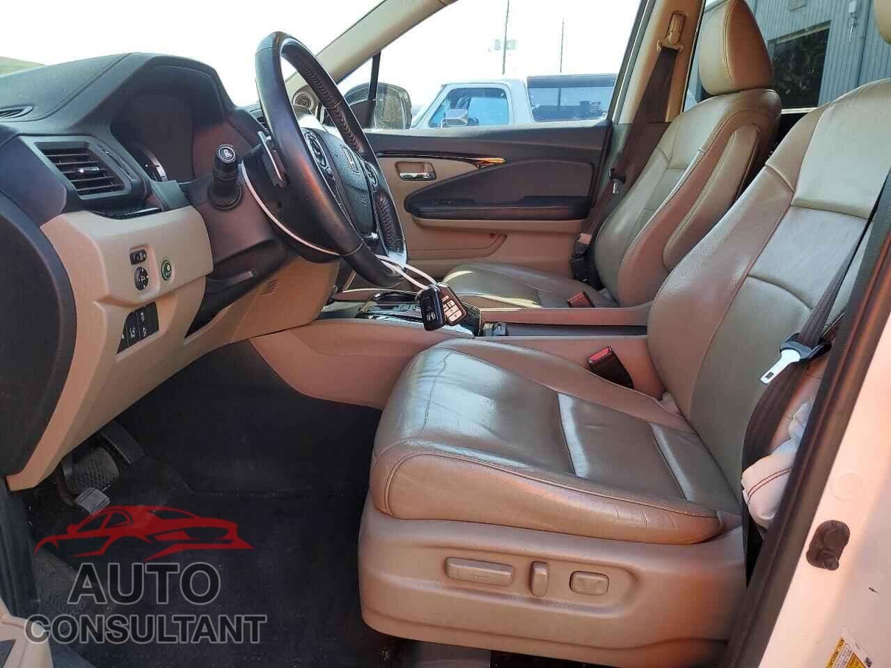 HONDA PILOT 2018 - 5FNYF6H96JB043803
