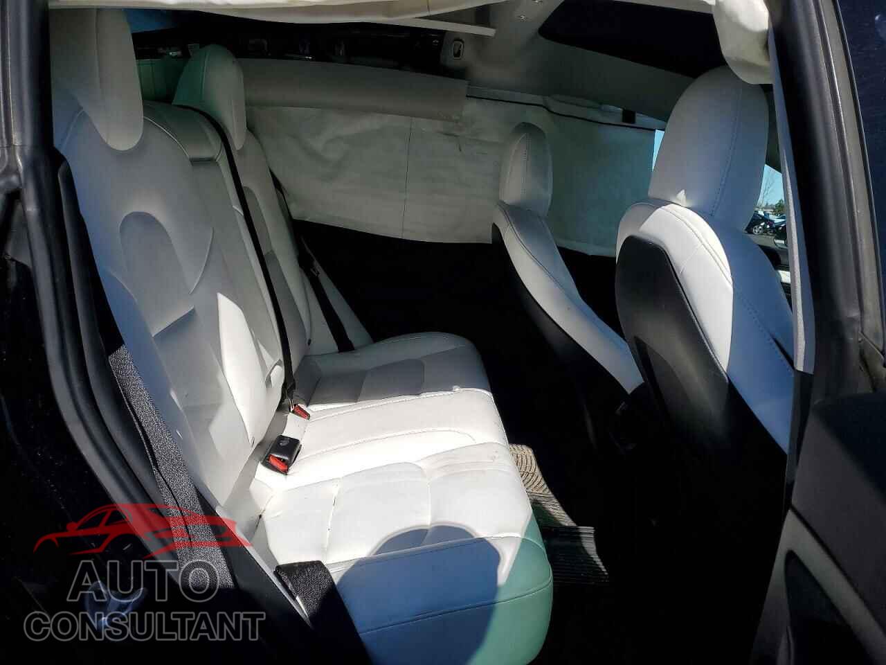 TESLA MODEL 3 2023 - 5YJ3E1EA4PF483073