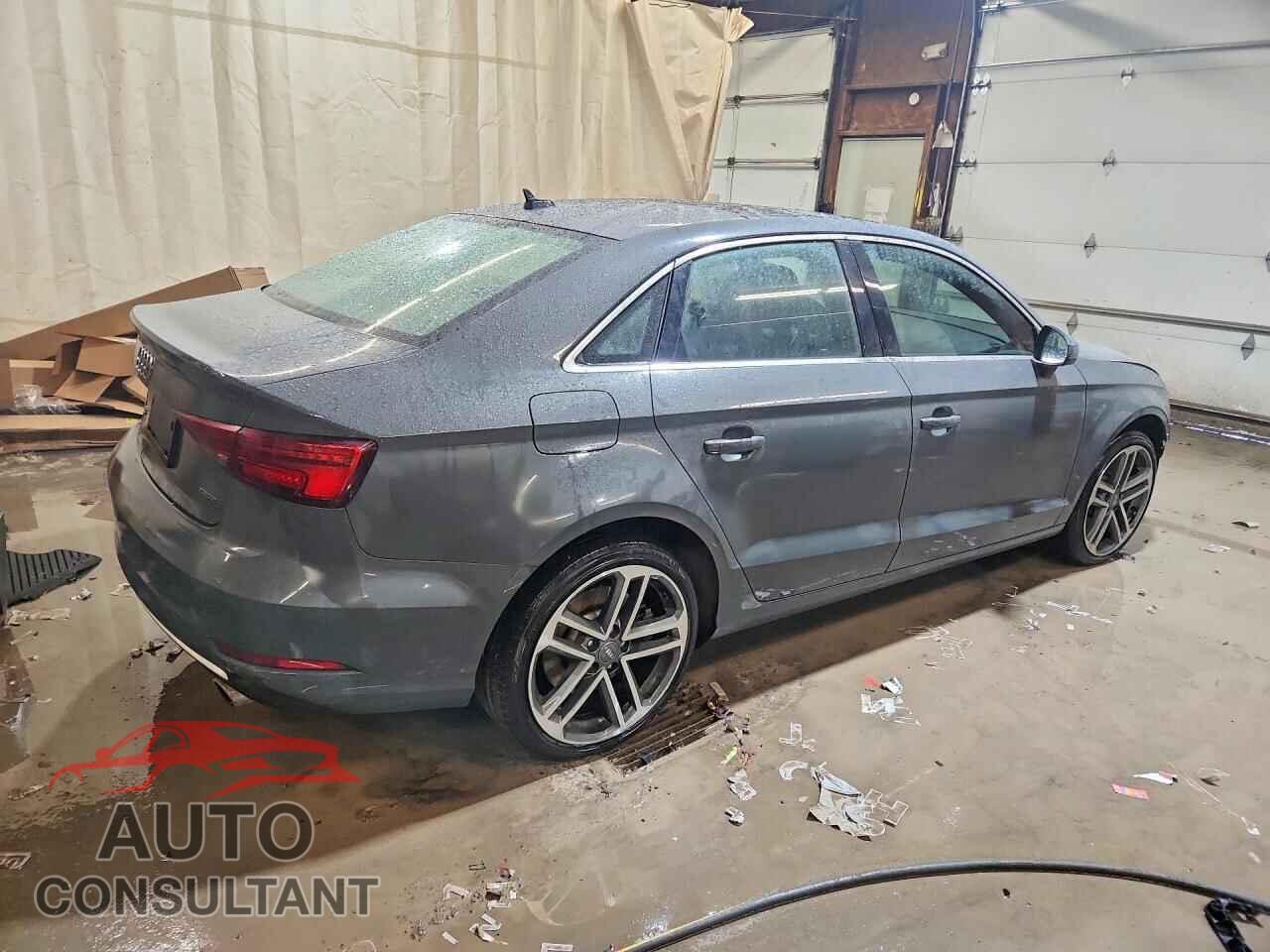 AUDI A3 2019 - WAUBEGFFXK1024279