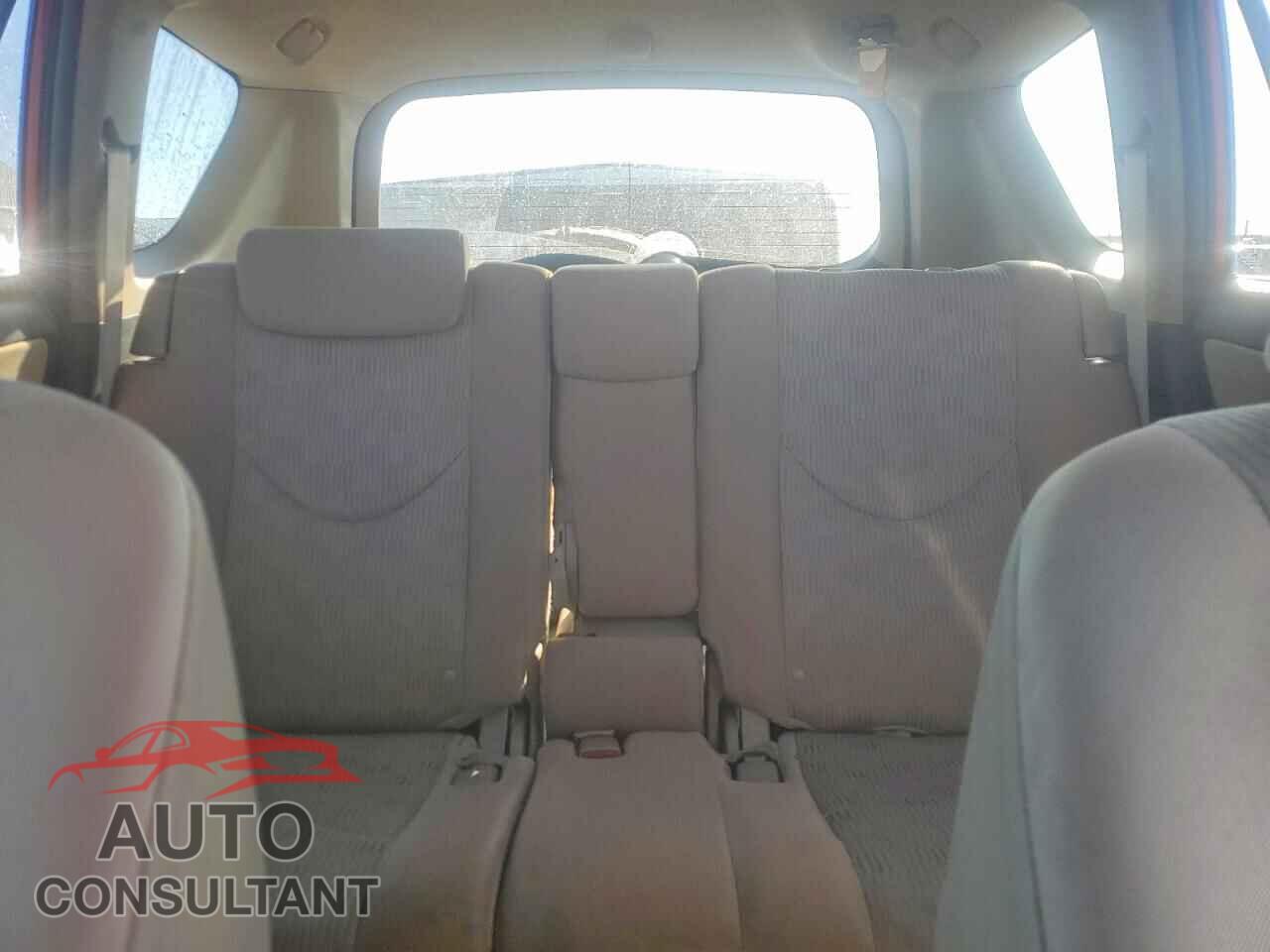 TOYOTA RAV4 2011 - JTMBF4DV6BD041779