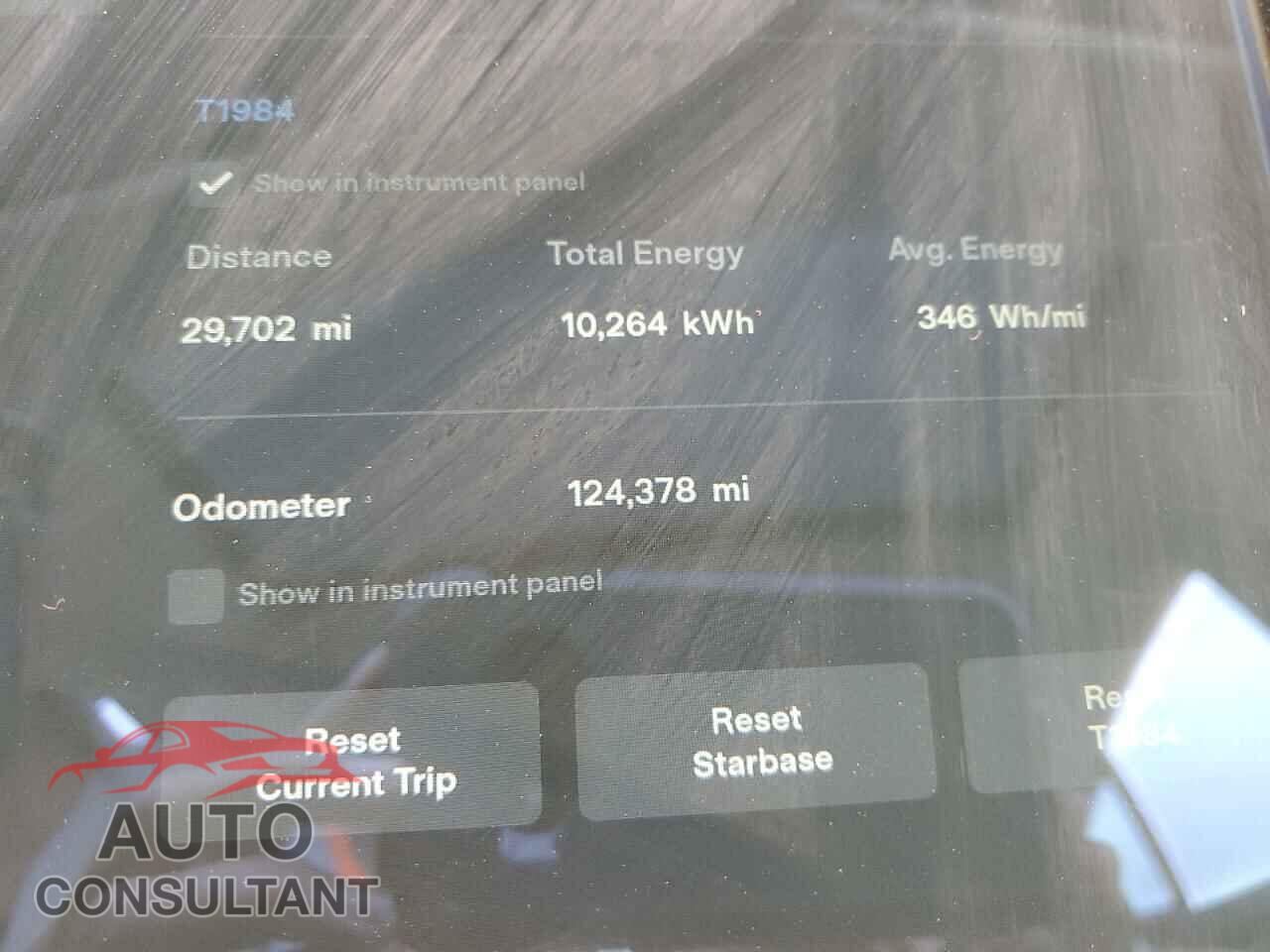TESLA MODEL S 2015 - 5YJSA1S24FF090094