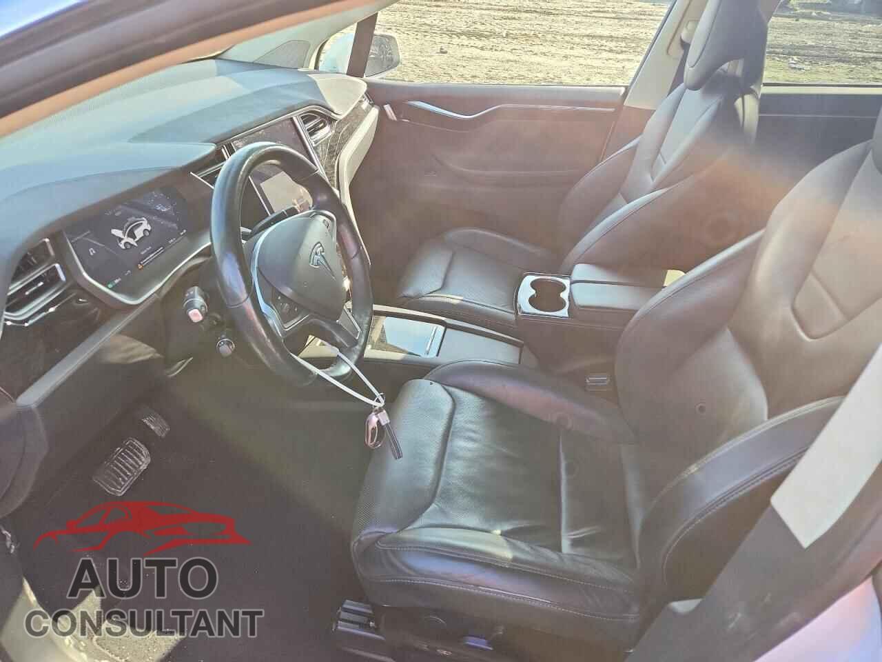 TESLA MODEL X 2016 - 5YJXCBE23GF022002