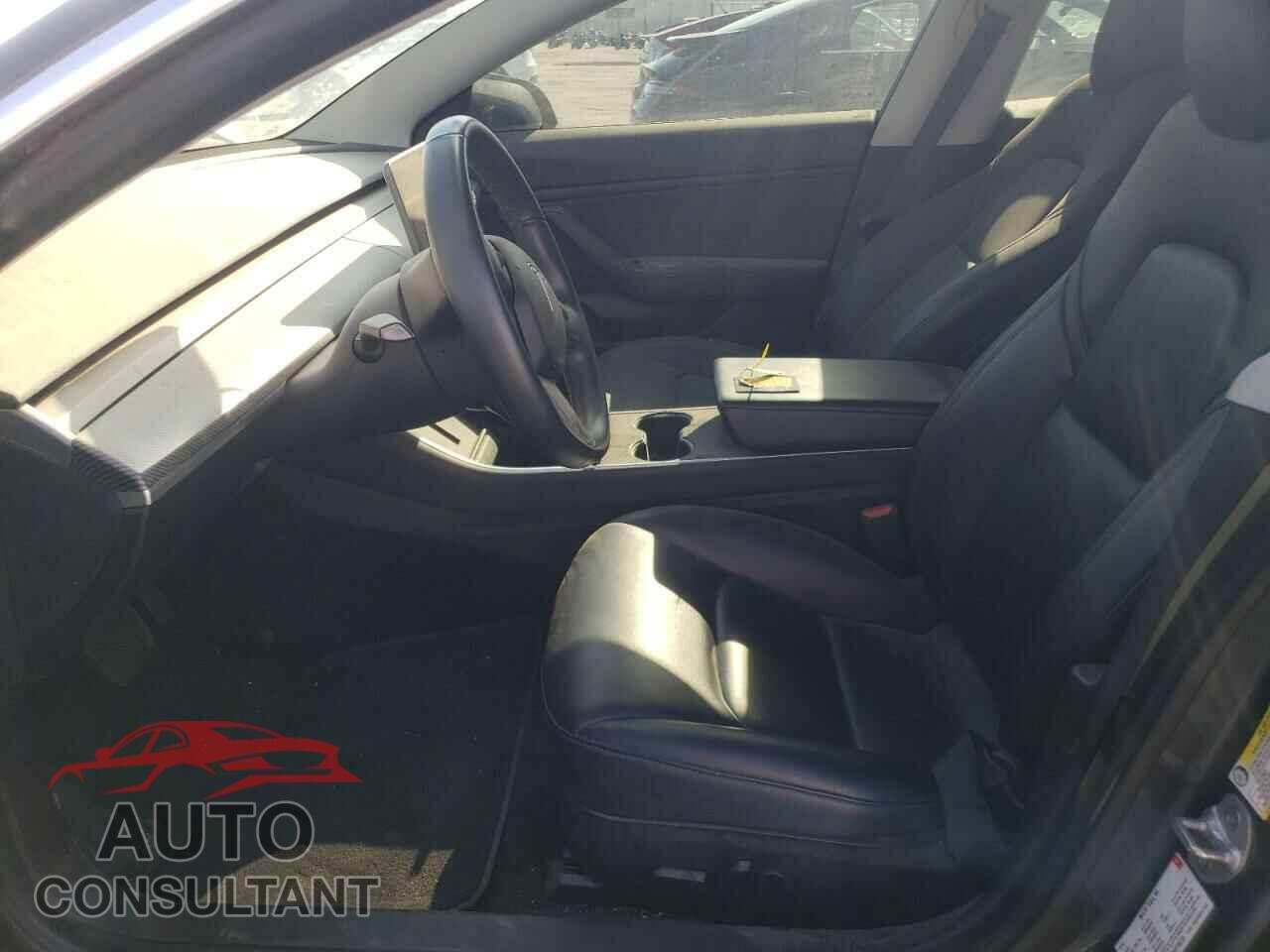 TESLA MODEL 3 2018 - 5YJ3E1EA4JF158723