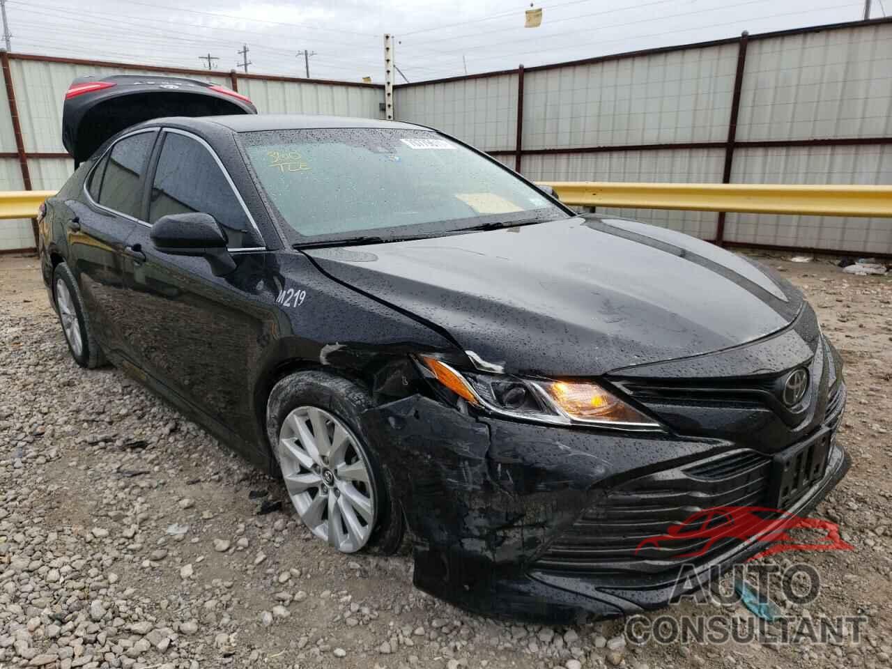 TOYOTA CAMRY 2018 - 4T1B11HK5JU131965