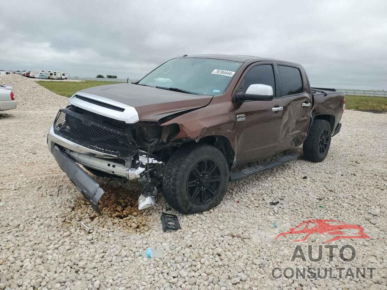 TOYOTA TUNDRA 2017 - 5TFGW5F16HX227271