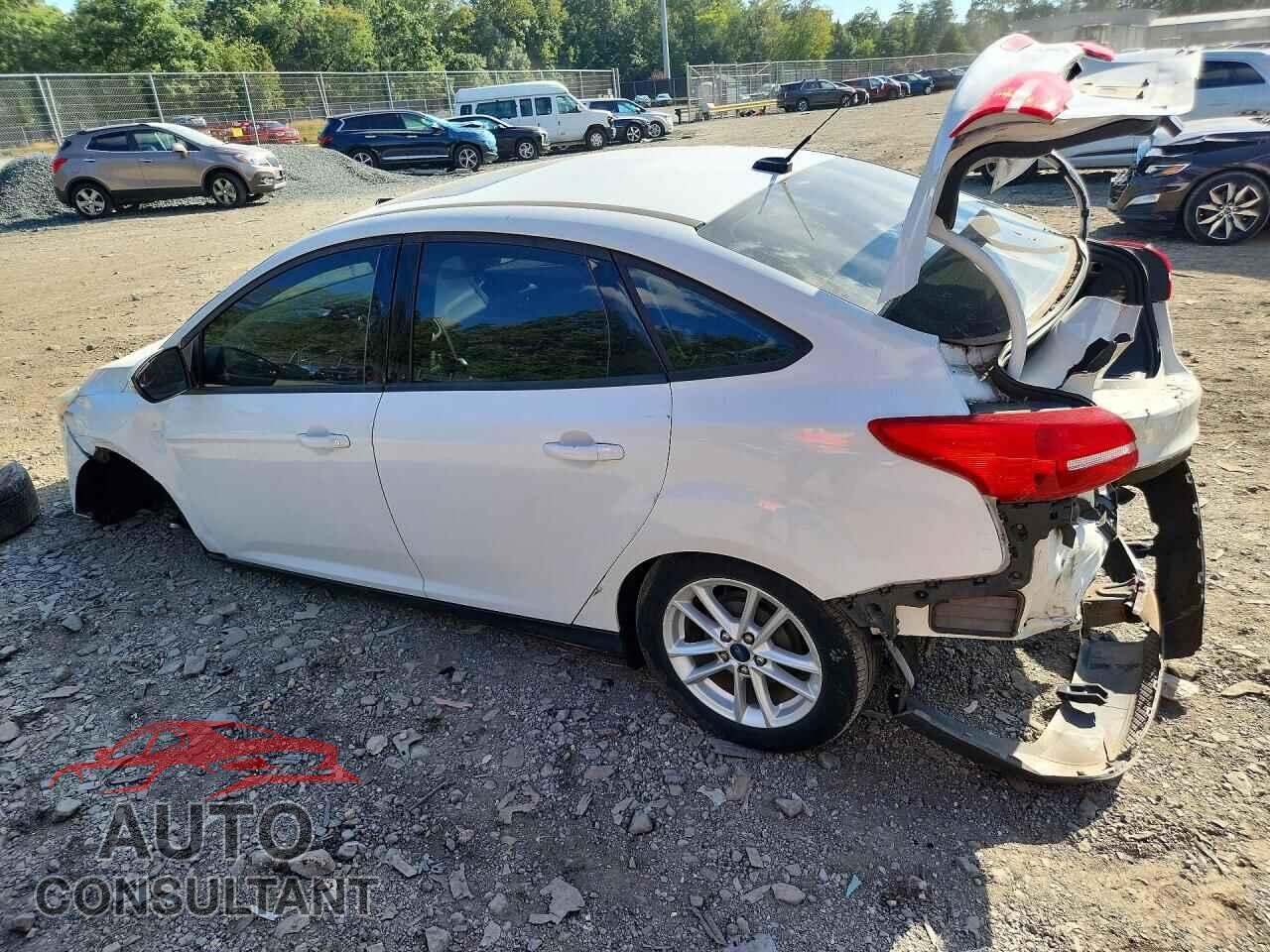 FORD FOCUS 2015 - 1FADP3F24FL328901