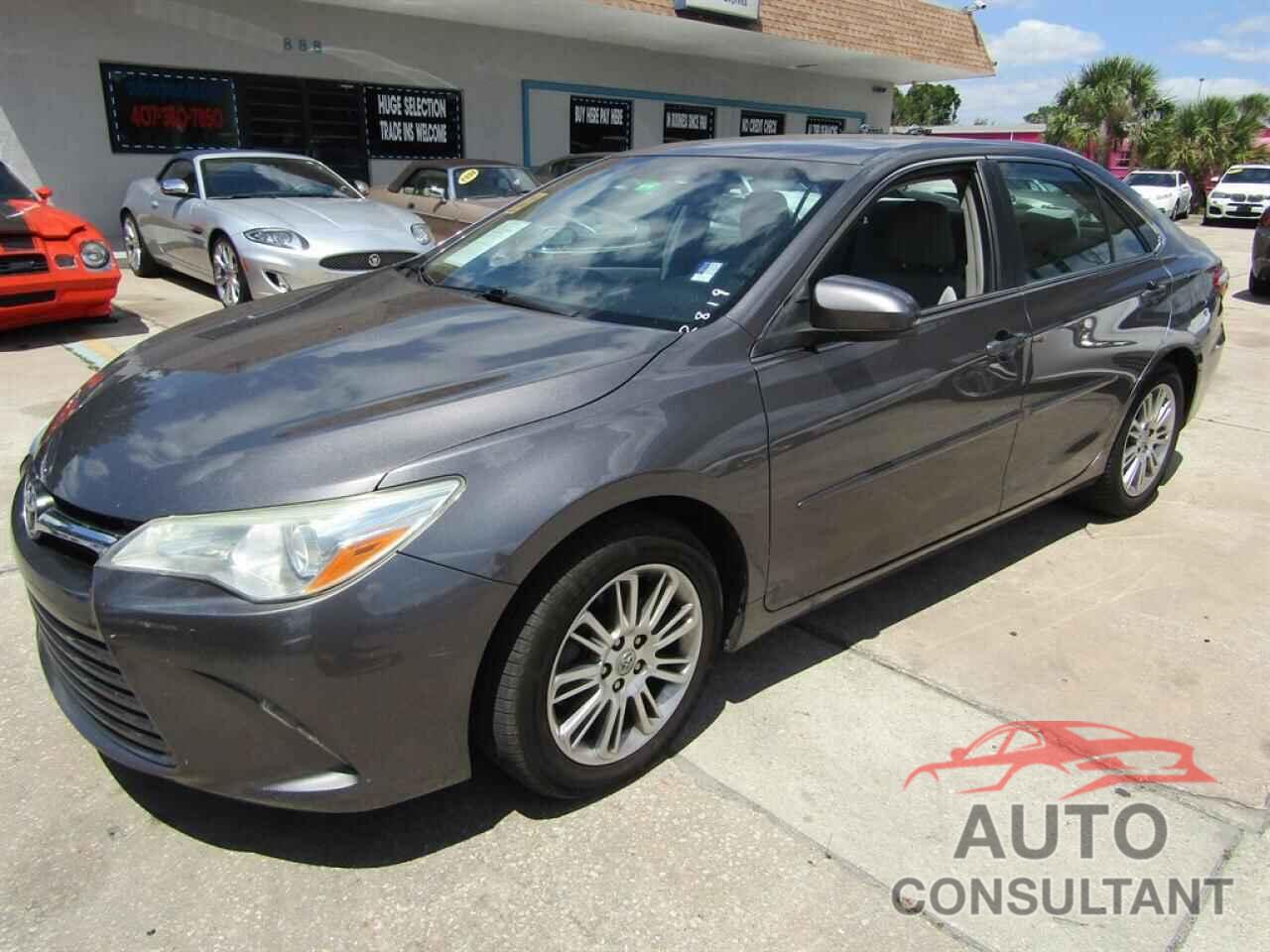 TOYOTA CAMRY 2015 - 4T4BF1FK6FR4831XX