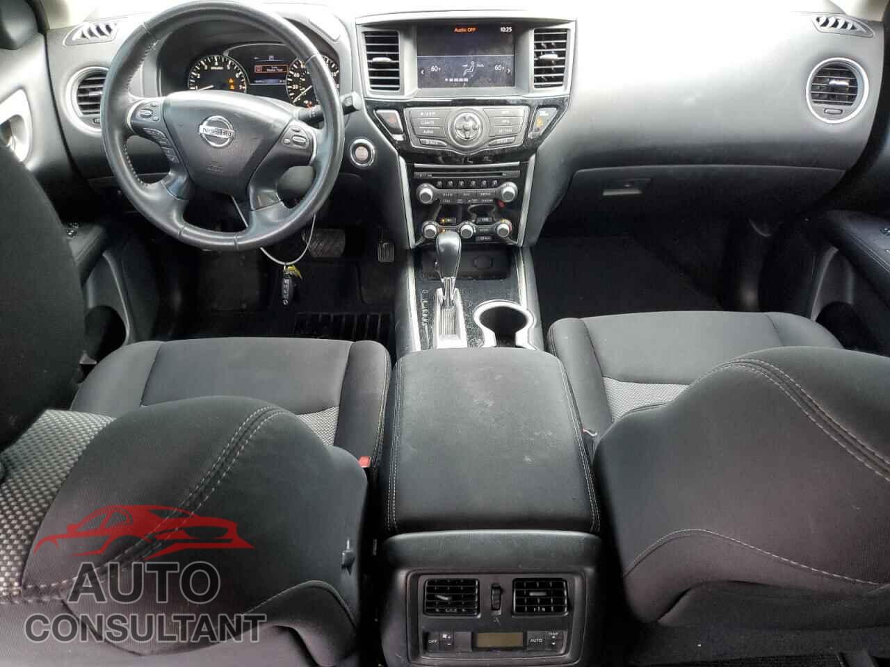 NISSAN PATHFINDER 2017 - 5N1DR2MN3HC610196