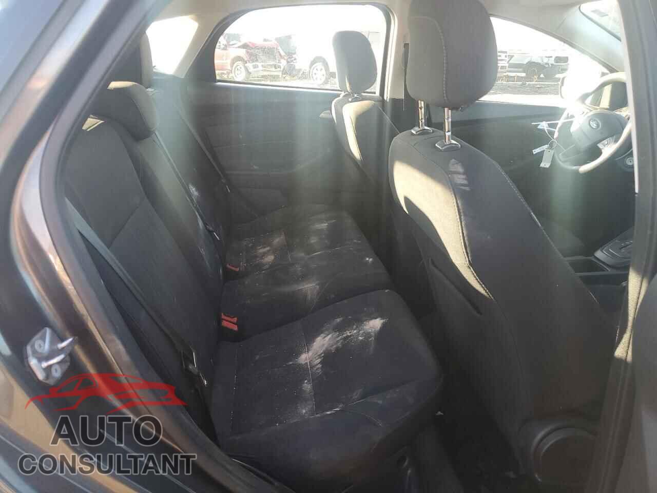 FORD FOCUS 2018 - 1FADP3K2XJL285972