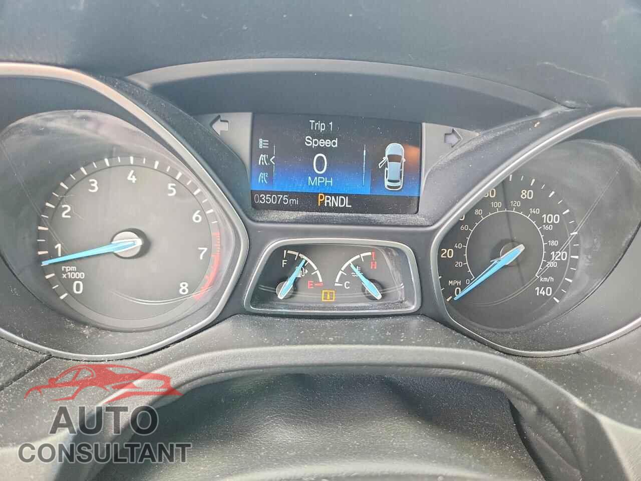 FORD FOCUS 2015 - 1FADP3E23FL322072