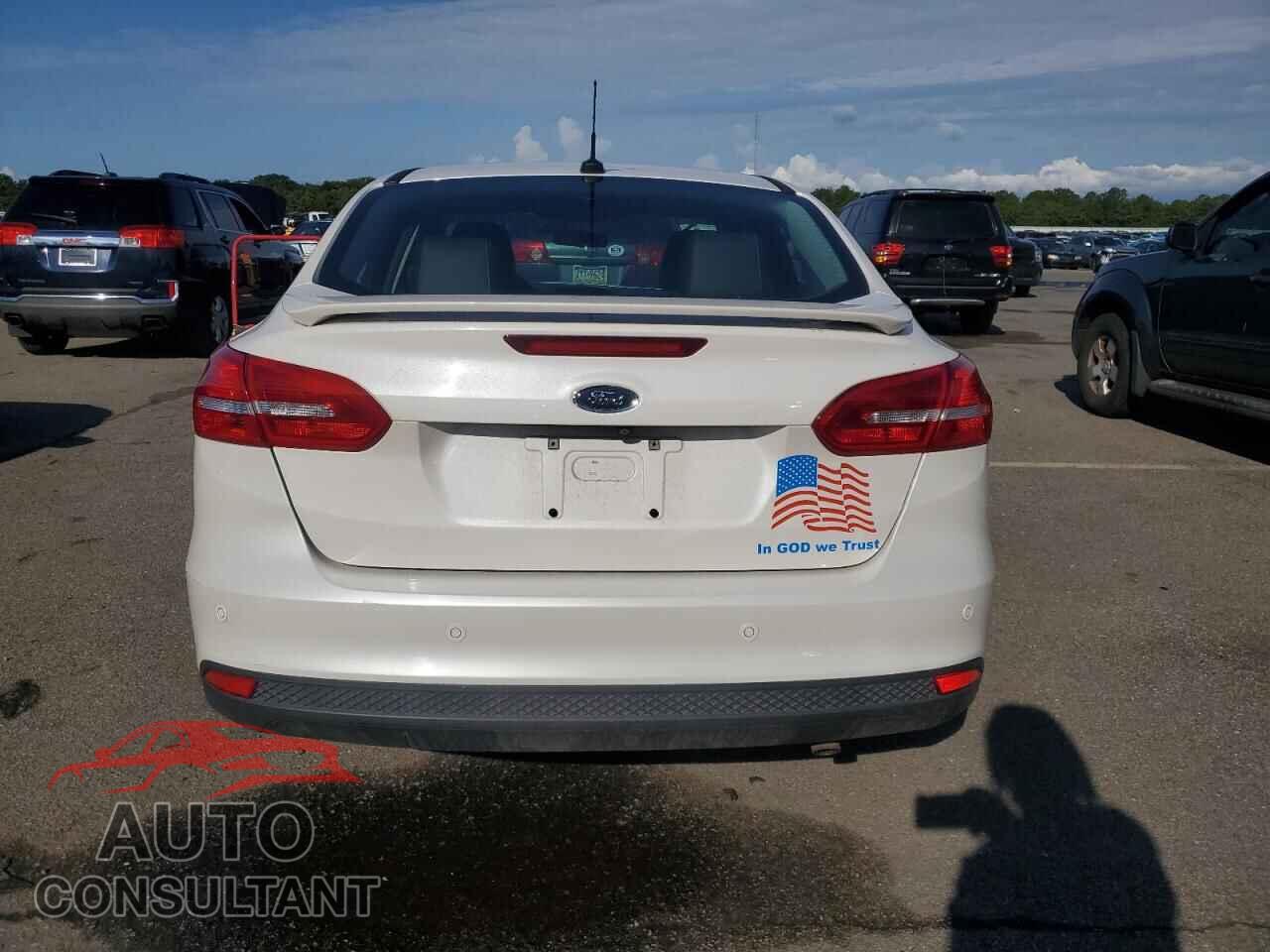 FORD FOCUS 2015 - 1FADP3J21FL237706