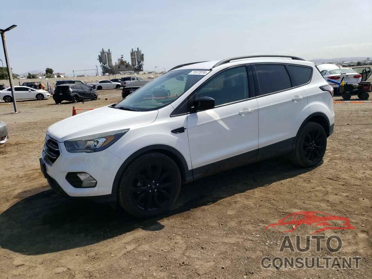 FORD ESCAPE 2018 - 1FMCU0GD3JUB27809