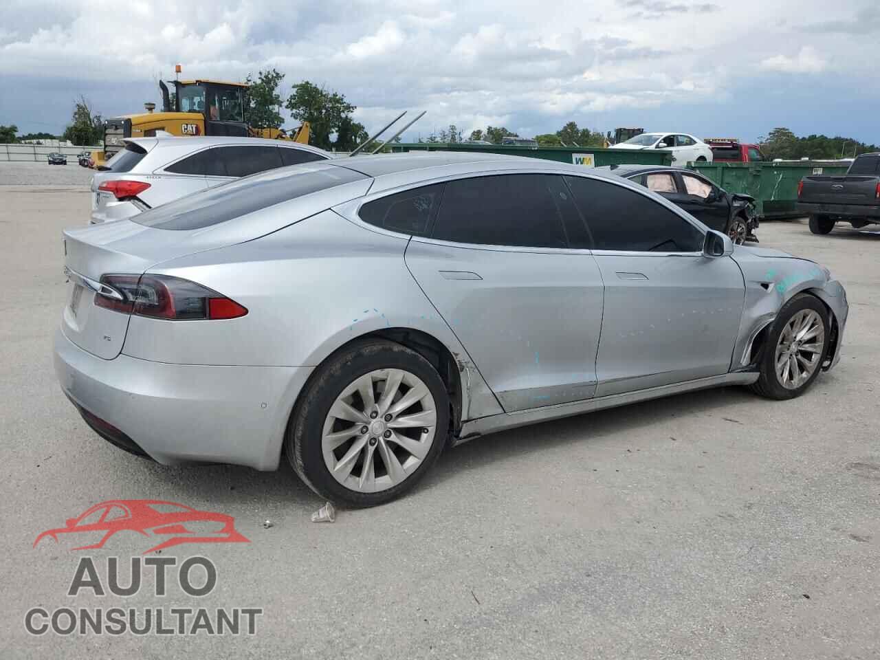 TESLA MODEL S 2017 - 5YJSA1E14HF221675