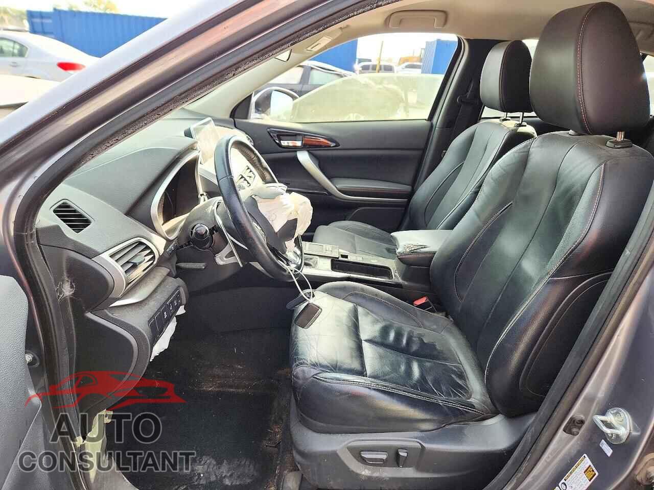 MITSUBISHI ECLIPSE 2018 - JA4AT5AA8JZ042441