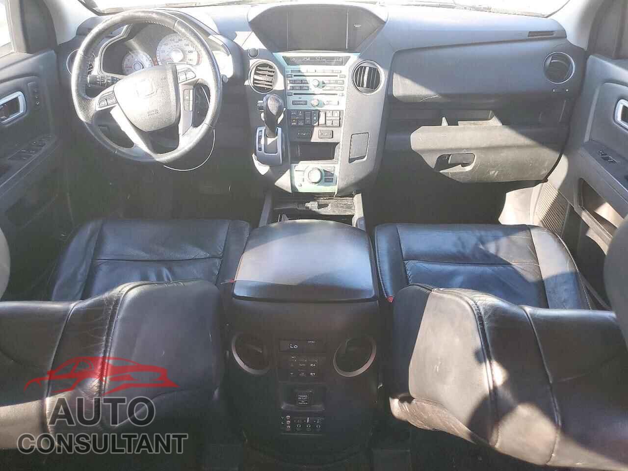 HONDA PILOT 2011 - 5FNYF3H96BB040304