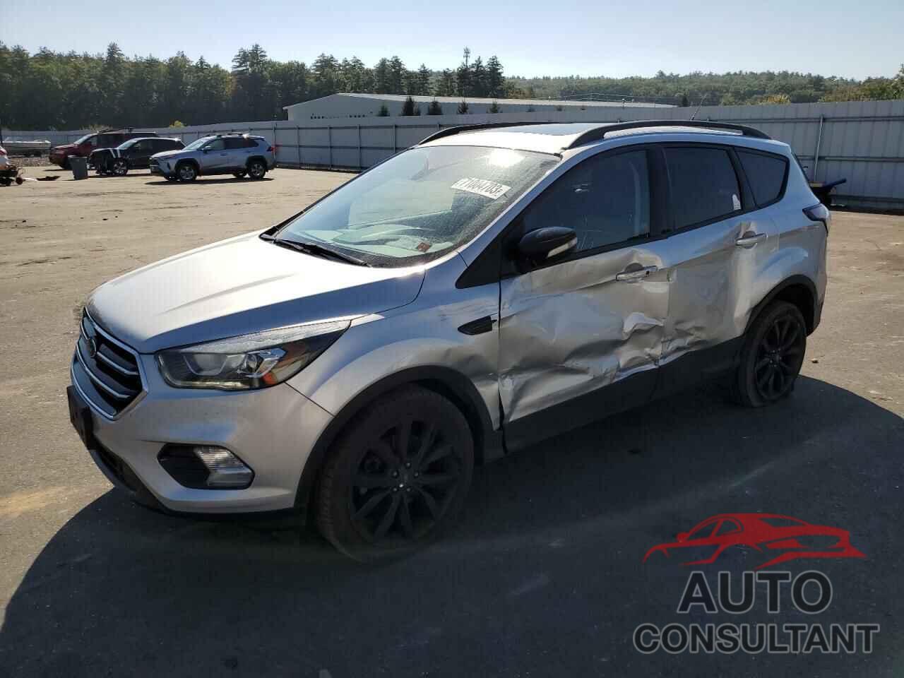 FORD ESCAPE 2017 - 1FMCU9J95HUB85018