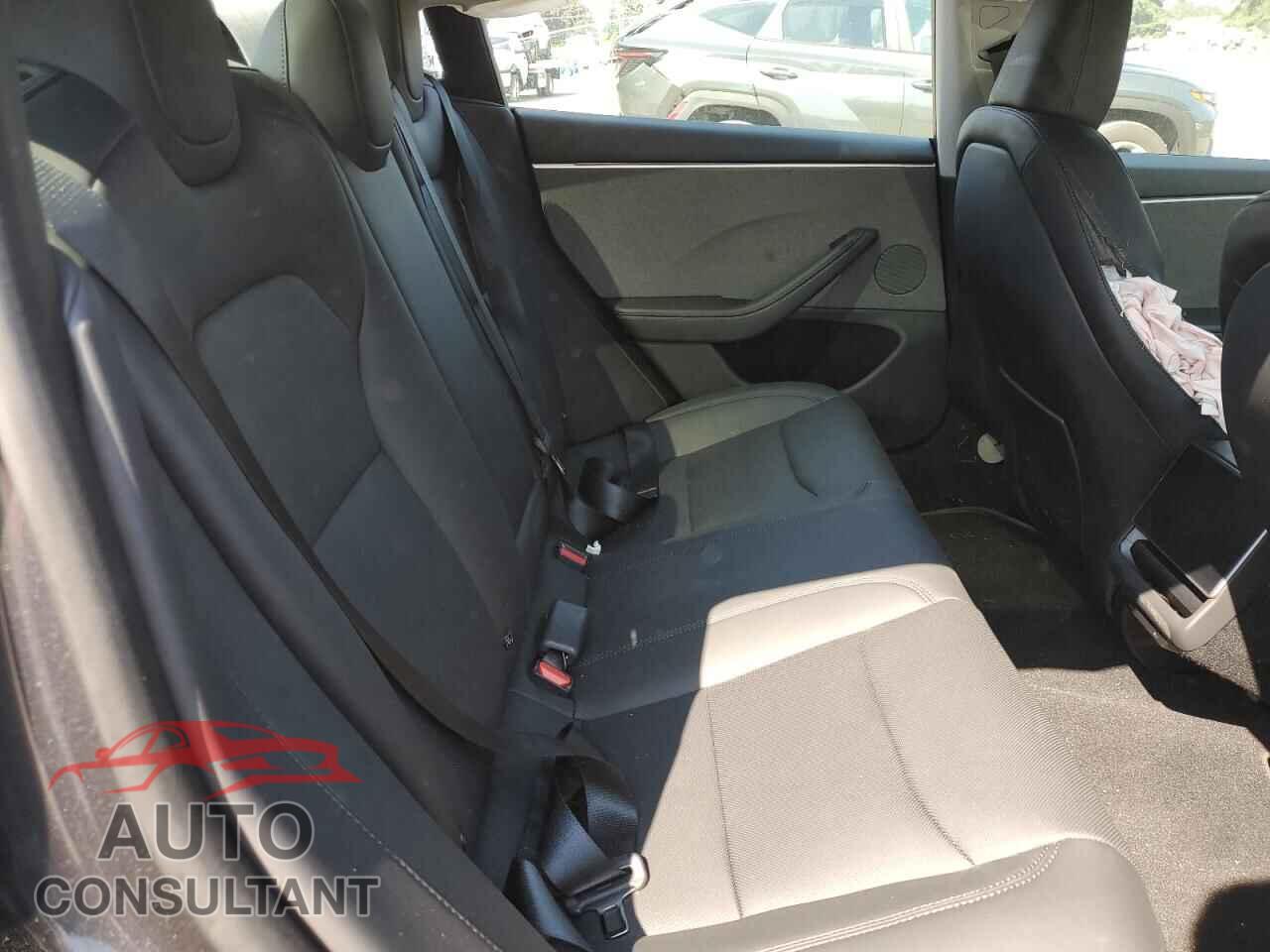 TESLA MODEL 3 2024 - 5YJ3E1EA6RF784138