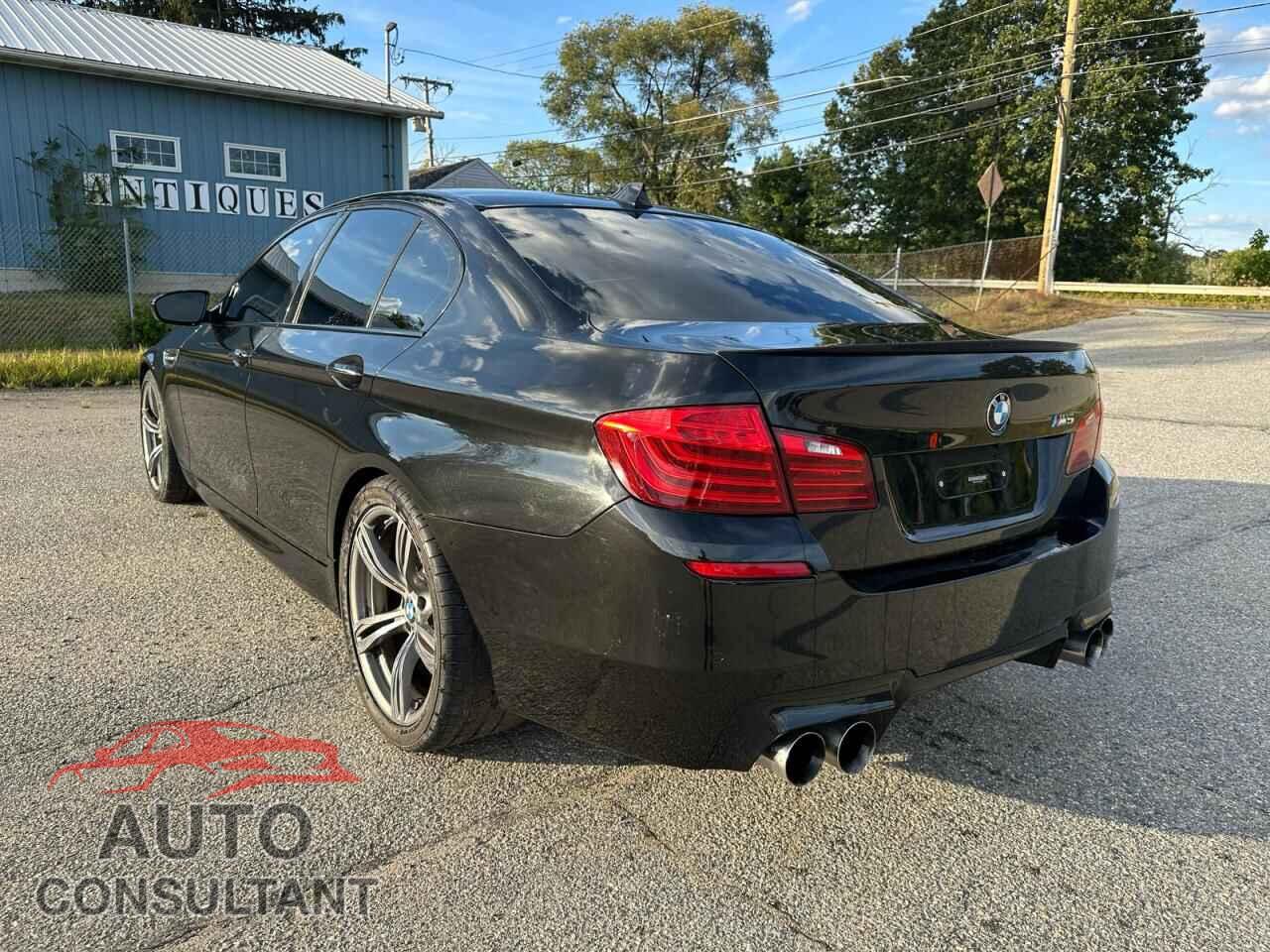BMW M5 2014 - WBSFV9C52ED593327
