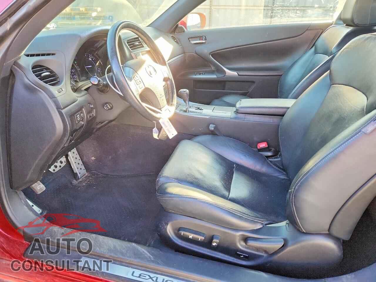 LEXUS IS 2015 - JTHFF2C24F2532316