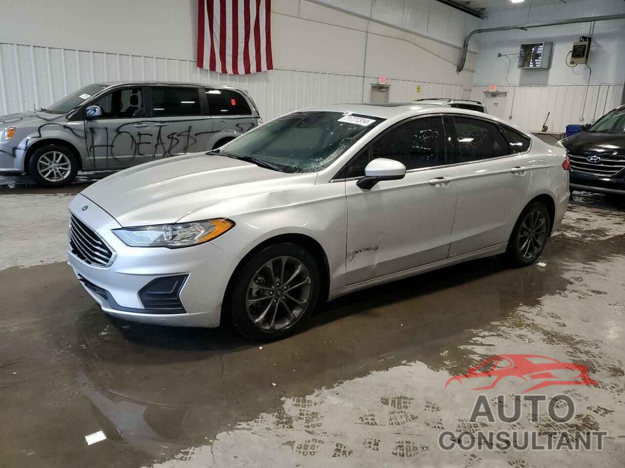 FORD FUSION 2019 - 3FA6P0LU4KR222182