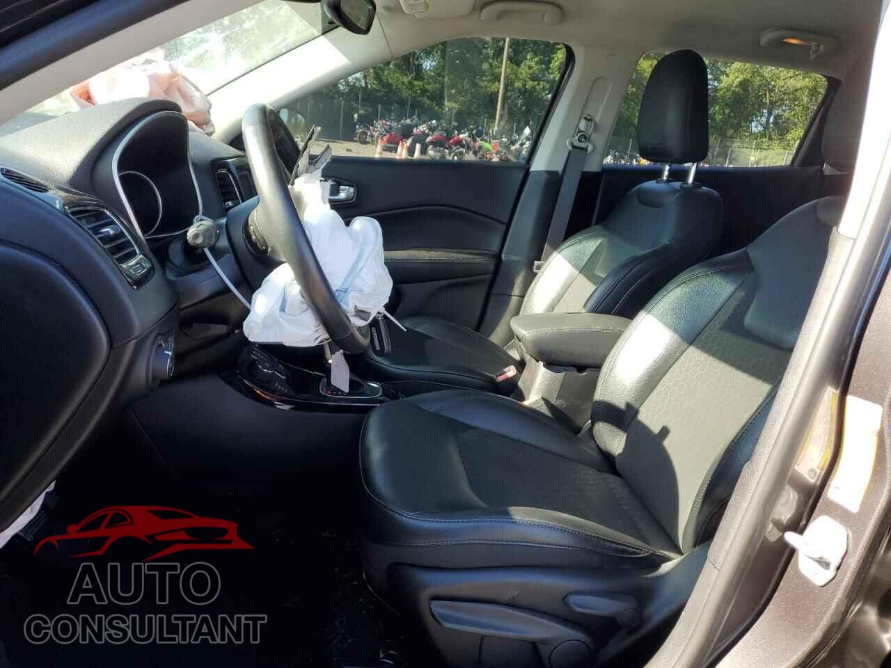 JEEP COMPASS 2018 - 3C4NJDBB0JT400458