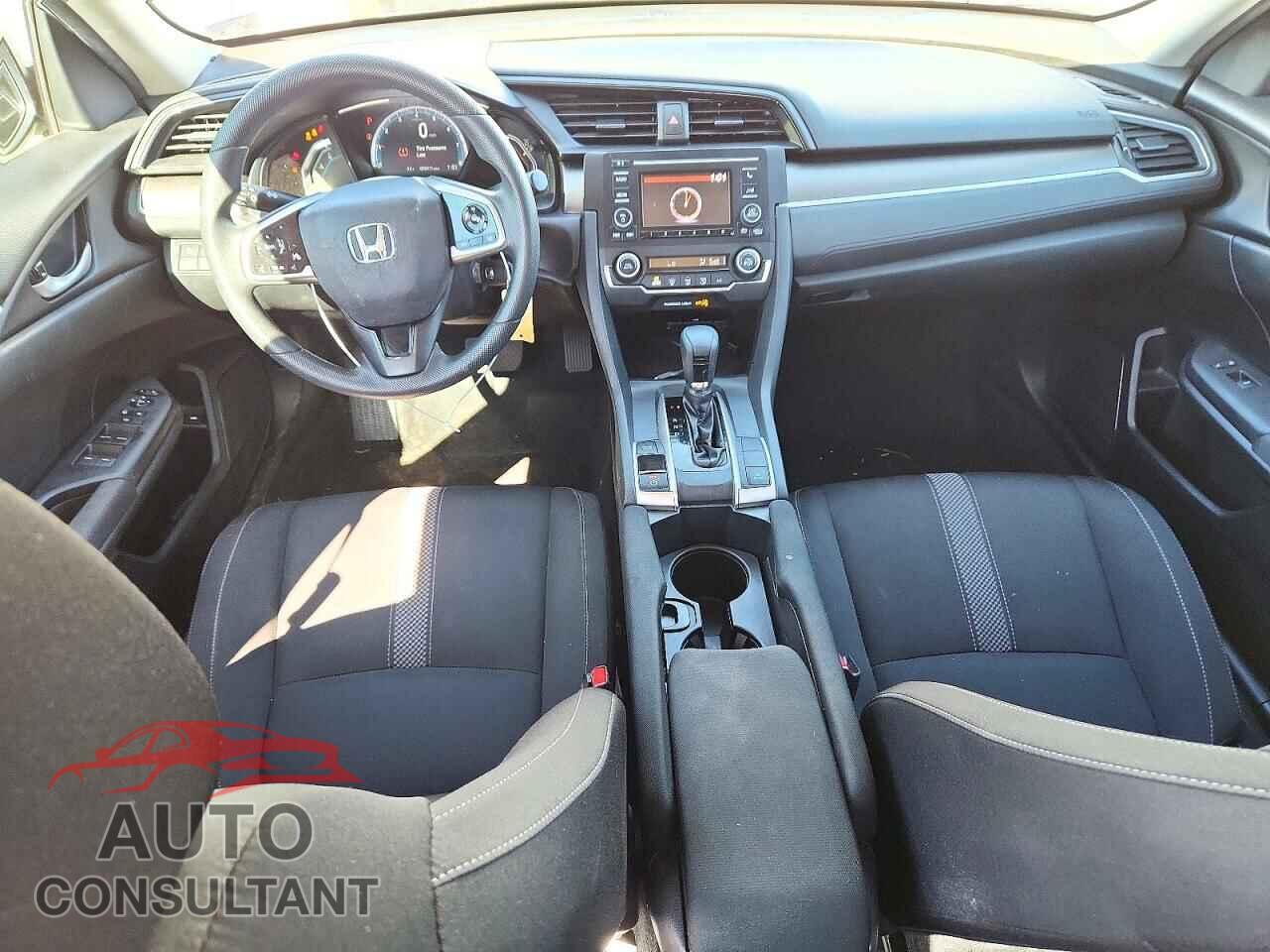 HONDA CIVIC 2019 - 2HGFC2F66KH553261