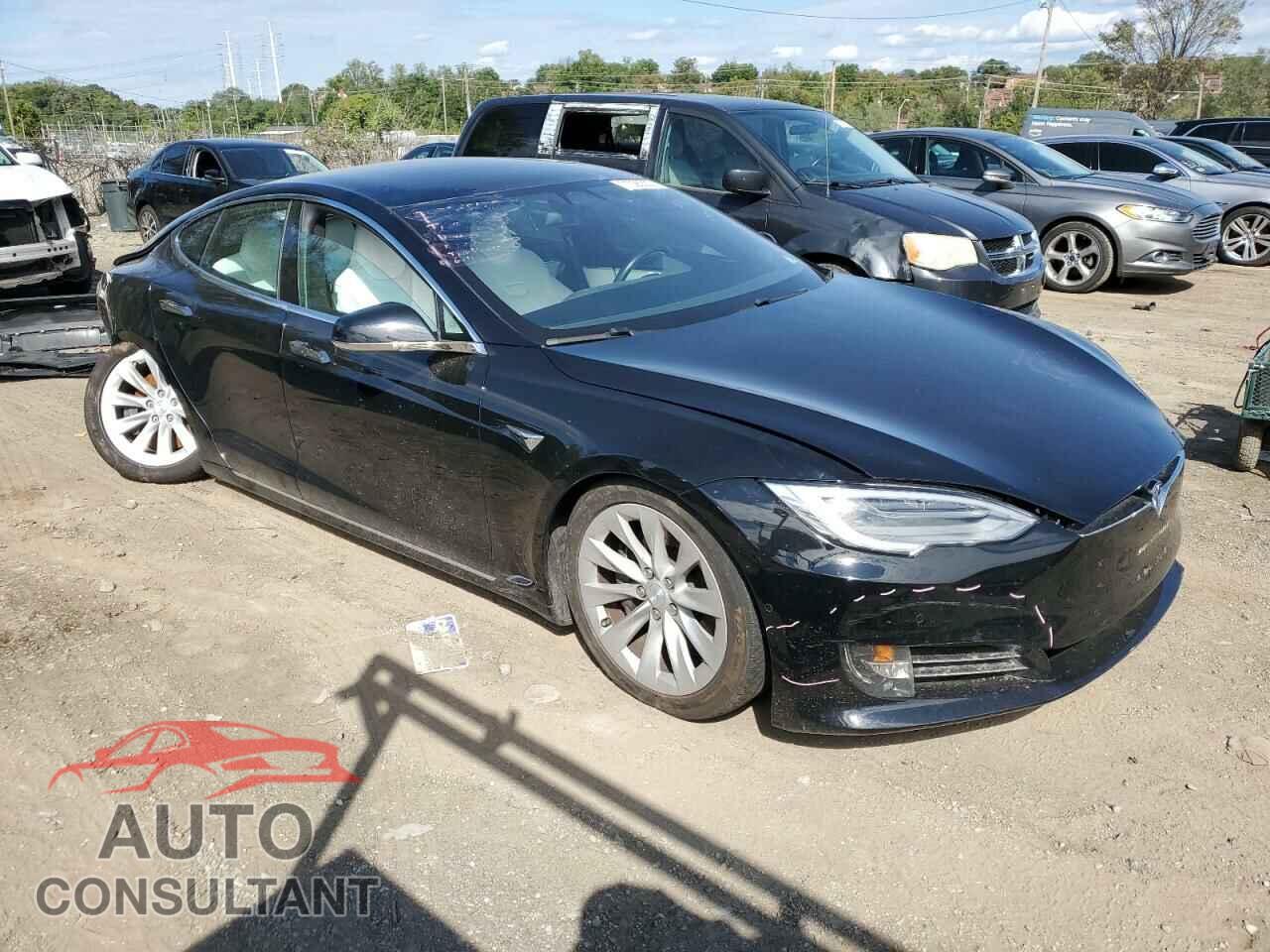 TESLA MODEL S 2017 - 5YJSA1E25HF198464