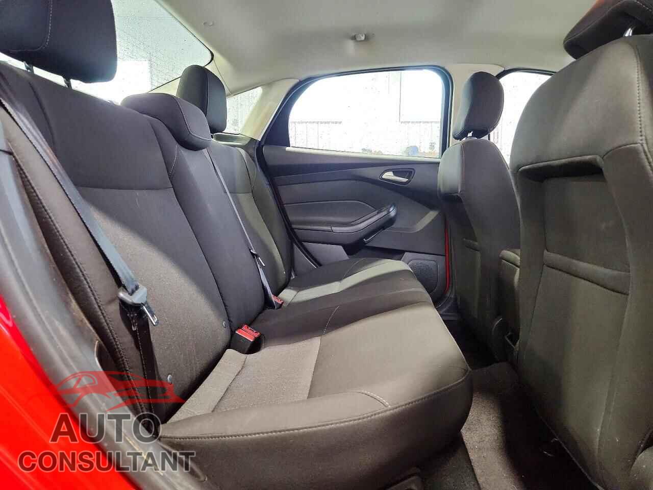 FORD FOCUS 2016 - 1FADP3FE7GL201992
