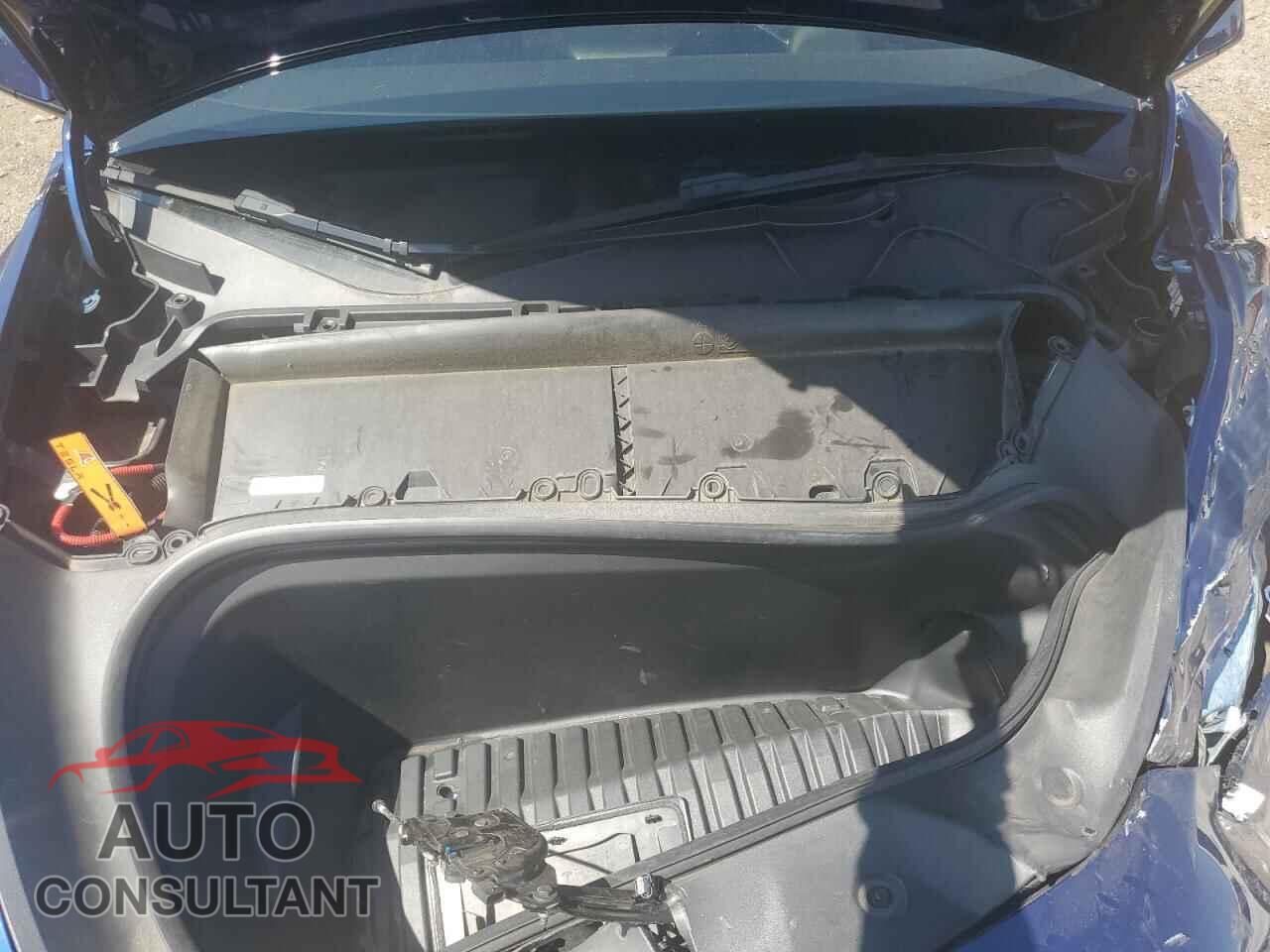 TESLA MODEL Y 2021 - 5YJYGAEE3MF293943